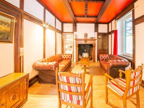 House | Living room