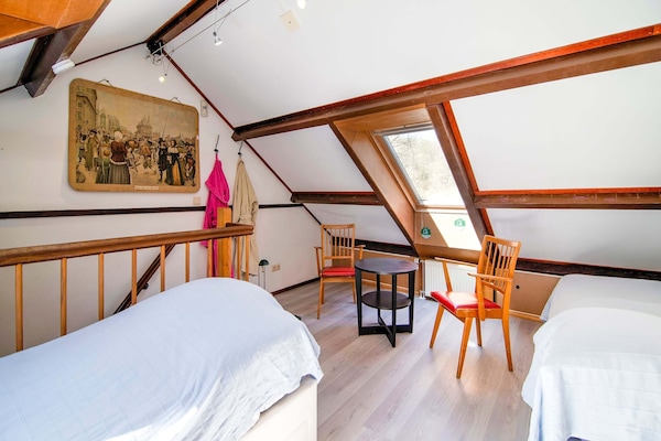 House | 2 bedrooms, bed sheets