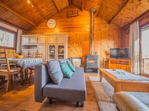 Chalet | Dining