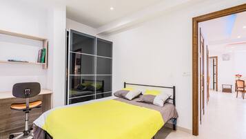 Cottage | 2 bedrooms, bed sheets