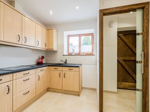 Private kitchen - Cozy Chalet With Garden (Beauraing)