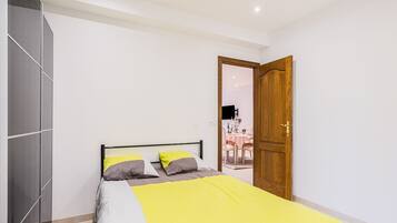 Cottage | 2 bedrooms, bed sheets
