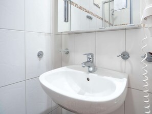 Apartment | Bathroom - Apartment in Bad Kleinkirchheim Ski Area (Bad Kleinkirchheim)