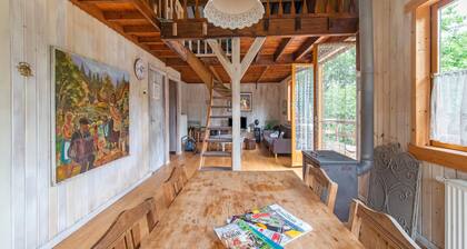 Holiday Home in Bievre With Garden