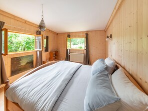 2 habitaciones, muebles diferentes y ropa de cama