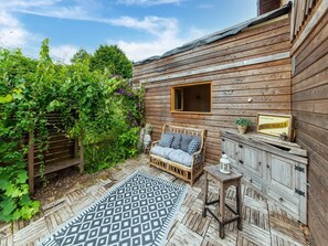 House | Balcony - Holiday Home in Bievre With Garden (Bievre)