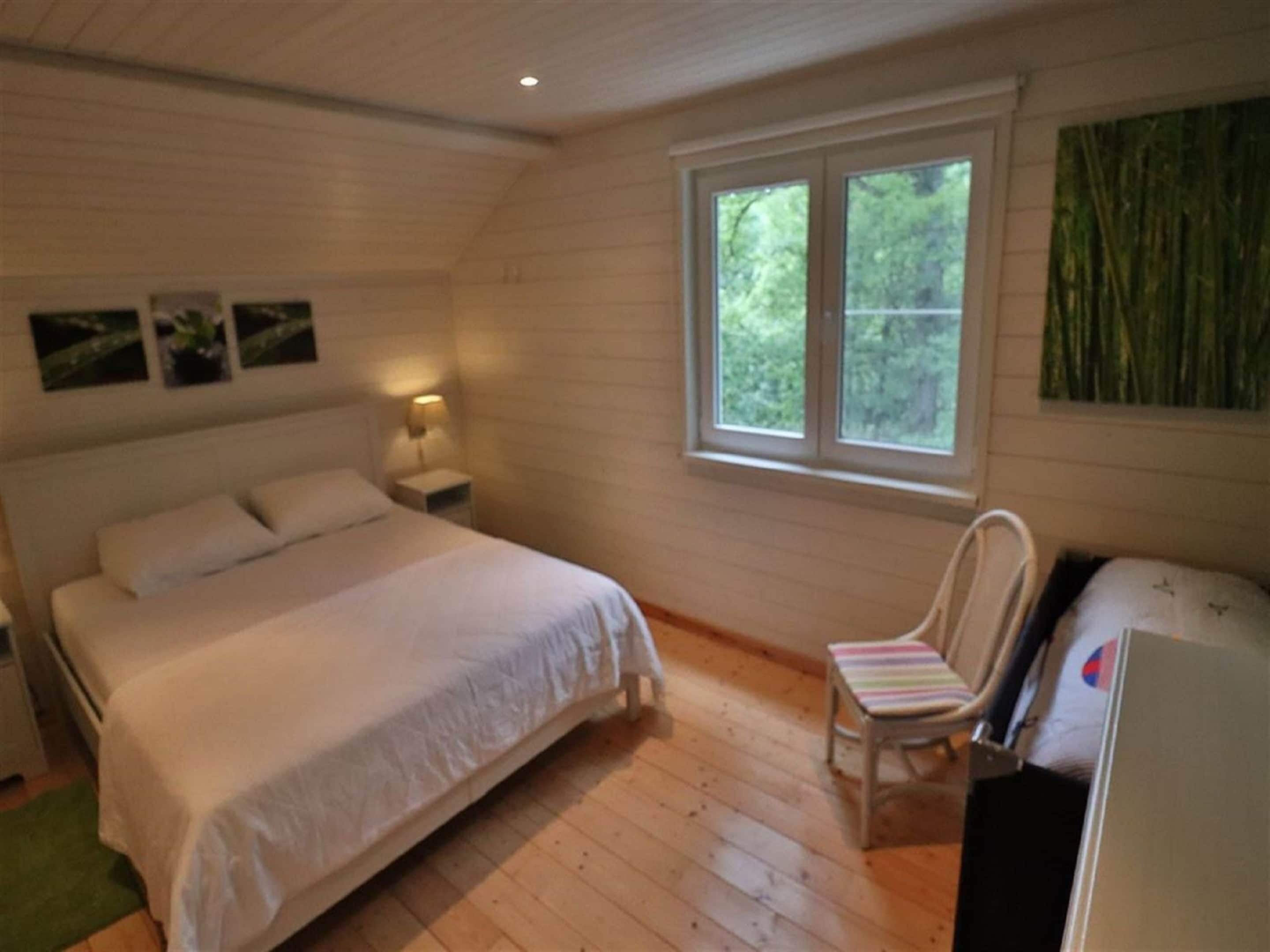 Chalet | 4 bilik tidur, dilengkapkan perabot secara berasingan 