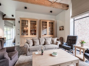 House | Living room