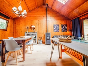Chalet | Dining