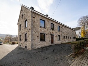 Exterior - Farmhouse Kalys in Vielsalm With 180° View of the Forest (Vielsalm)