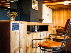 House | Interior detail - Family Retreat Near Haltinne (Gesves)