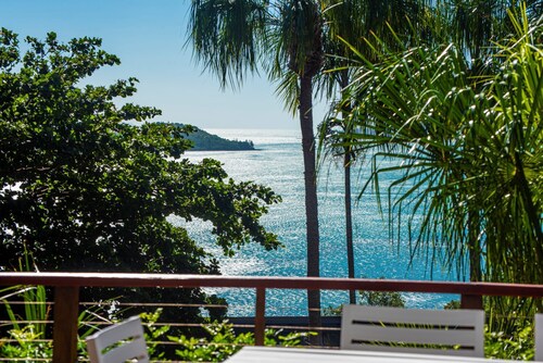 Sunset Waters 19 Hamilton Island - golf buggy and transfers