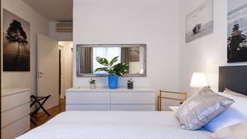 2 Schlafzimmer, Schreibtisch, WLAN, Bettwäsche