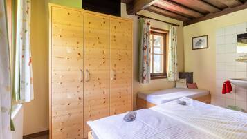 Ferienhaus | 4 Schlafzimmer, individuell eingerichtet, Bettwäsche