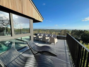 บ้านพัก | ระเบียง