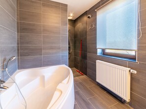 Bathroom - Holiday Home in Borlon With Terrace (Durbuy)