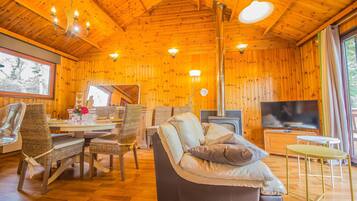 Chalet | Living area
