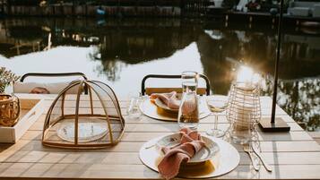 Chalet | Dining