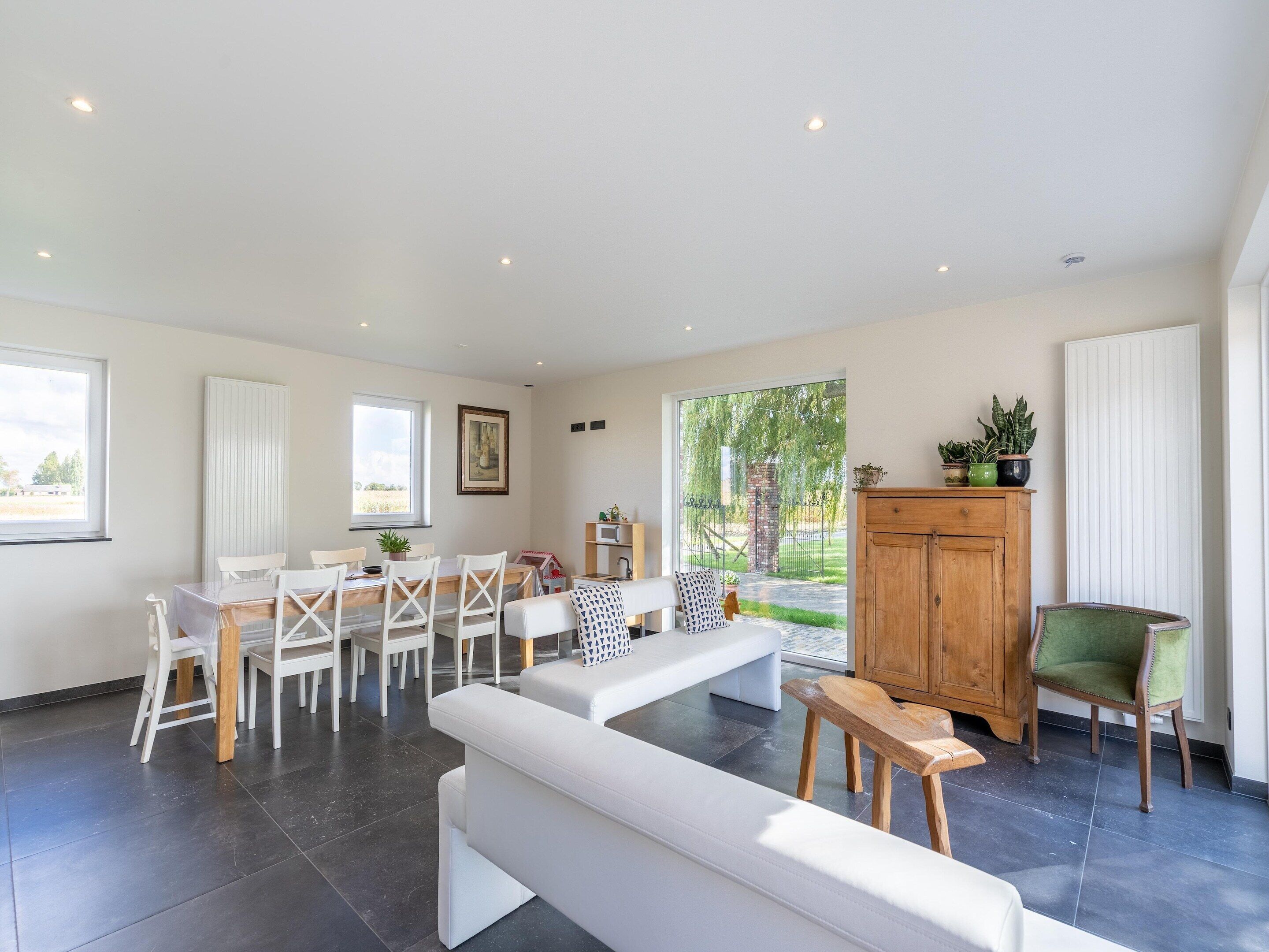 House | Living room | Table tennis