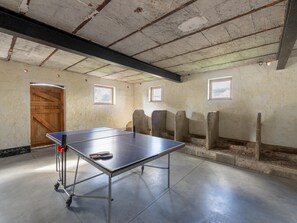 House | Games room - Peaceful Villa With Pond (Poperinge)