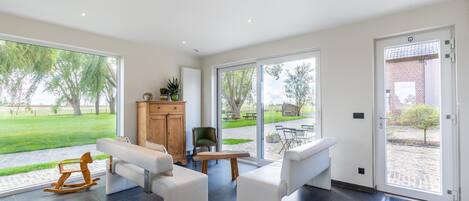 House | Living room | Table tennis