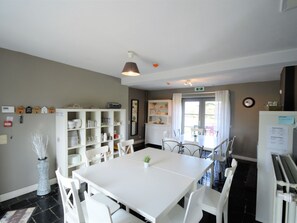 Bungalow | Dining - Pet-friendly Bungalow (Onhaye)