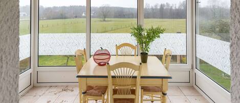 House | Dining