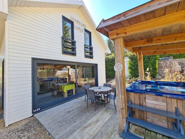 Balcony - Chalet Near Durbuy With Garden & BBQ (Durbuy)