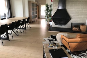 House | Dining