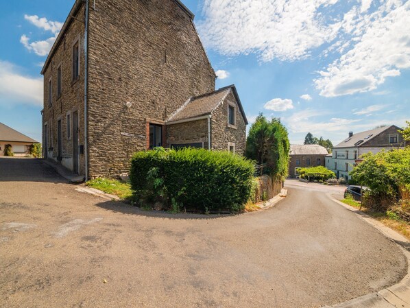 House | View from property - Elegant Home in Bievre With Garden (Bievre)