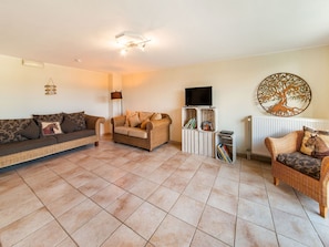 House | Living room - Holiday Home in Waimes With Natural Surroundings (Waimes)