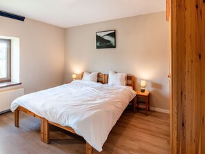 House | 4 bedrooms, individually furnished - Holiday Home in Waimes With Natural Surroundings (Waimes)