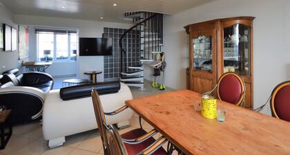 Rochehaut Hideaway With Tub