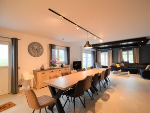 House | Dining - Holiday Home in Beauraing With Fenced Garden (Beauraing)