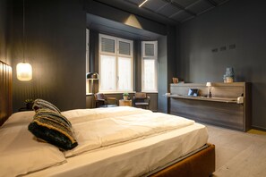 デラックス アパートメント | 3 室のベッドルーム、イタリアのフレッテ製シーツ、高級寝具、アイロン / アイロン台