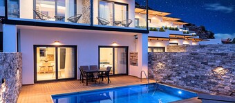 Aelia Suites