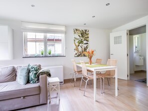 House | Dining