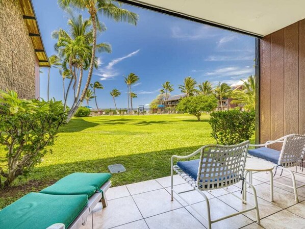 Terrace/patio - Peaceful Retreat W/Lanai and Kitchen-Molokai Shores (Kaunakakai)