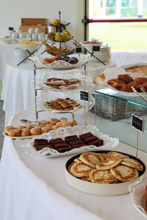 Colazione a buffet inclusa, servita tutte le mattine 