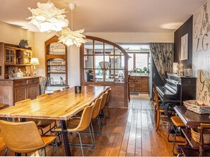 House | Dining