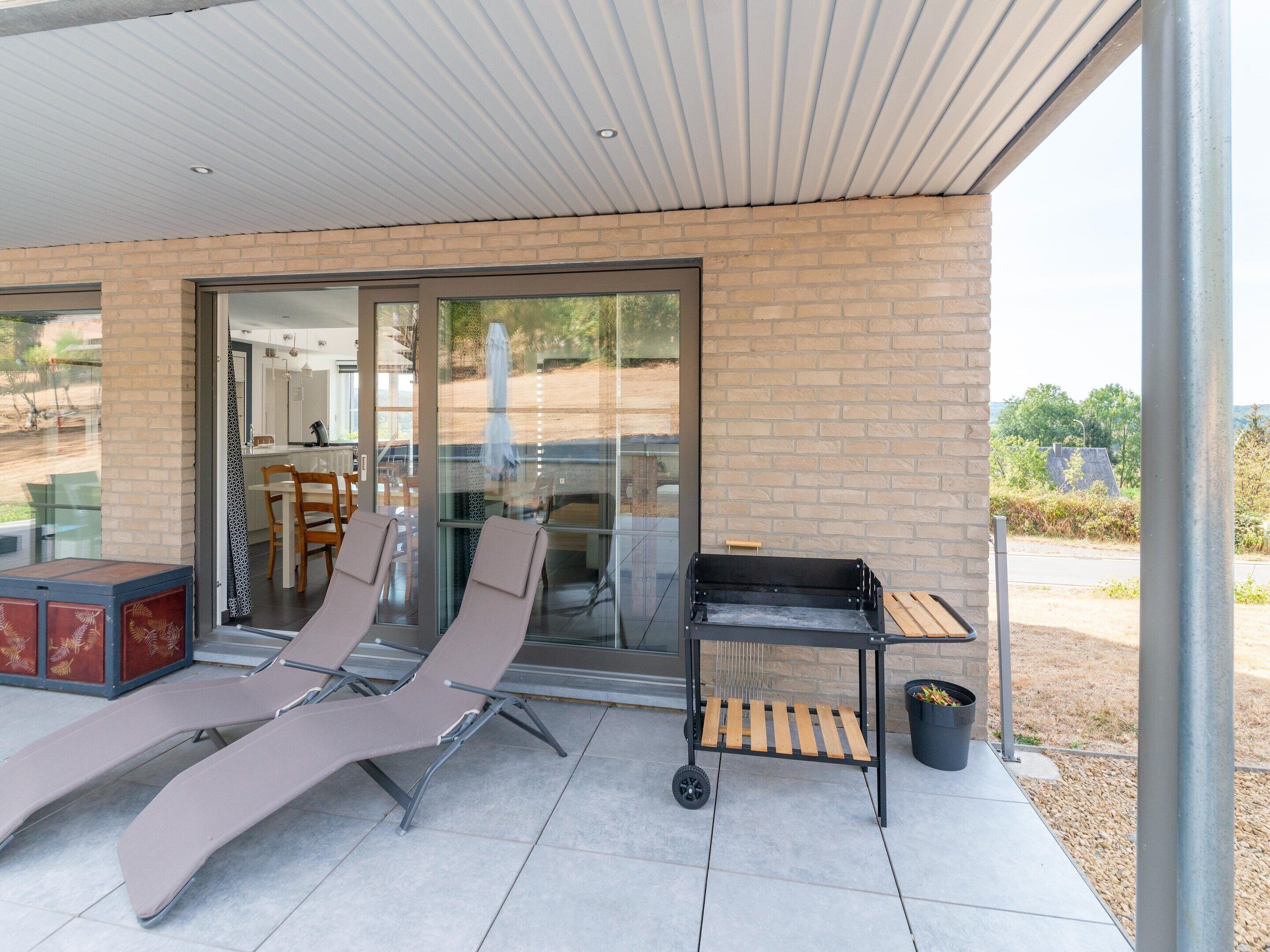 House | Outdoor dining