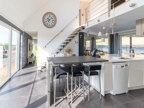 House | Dining
