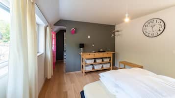 House | 3 bedrooms, bed sheets