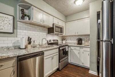 Suitable Suite: 2 bed/1 bath