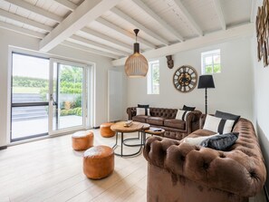 House | Living room