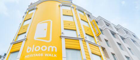 Façana frontal de l'allotjament