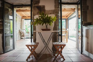 Dining - One of two private and intimate casitas. Surrounded by nature. (Moraña)