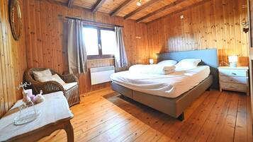 Chalet | Interior detail