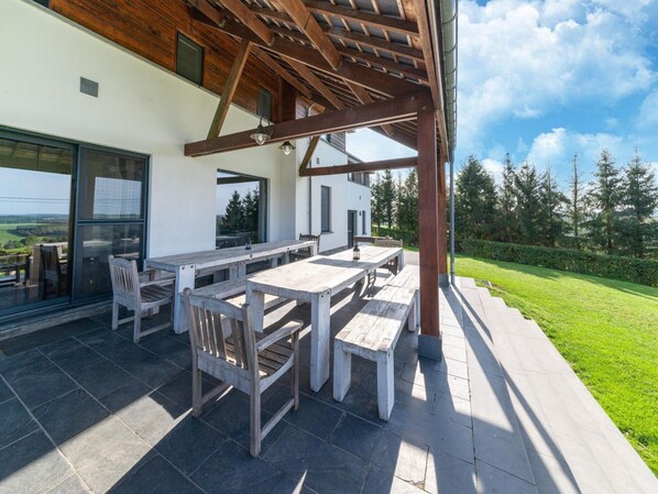 House | Dining