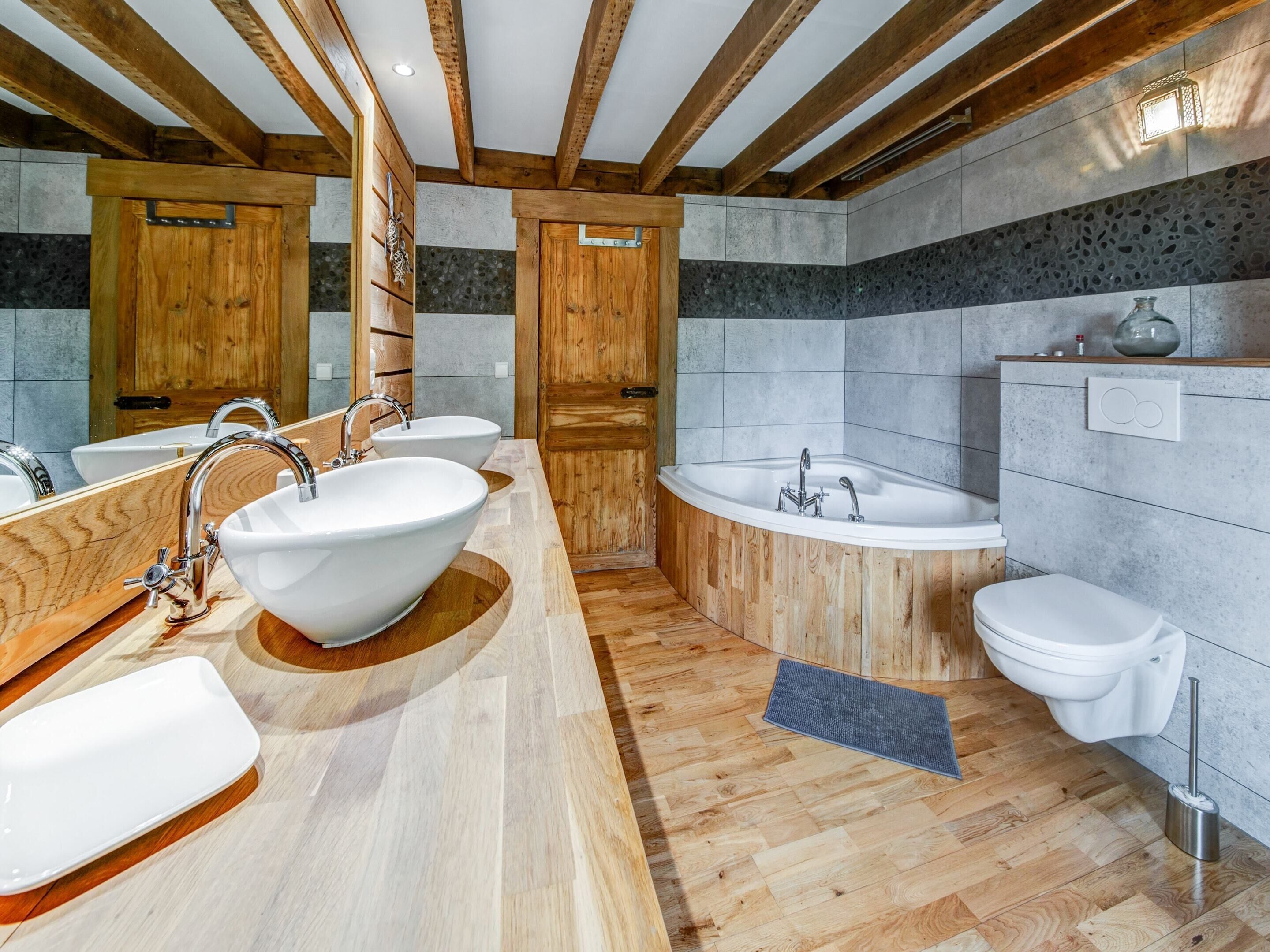 House | Bathroom